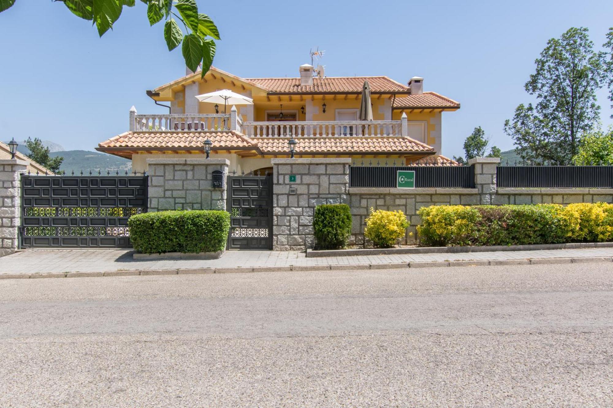 El Balcon De Siete Picos Villa Cercedilla Exterior photo